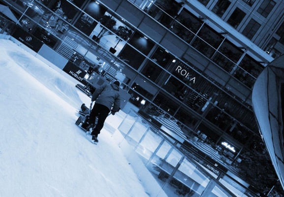 Ice Rink Canary Wharf by null