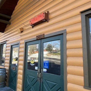 Flapjacks Pancake Cabin - Exterior - Breakfast & Brunch Near Me - Sevierville, Tennessee