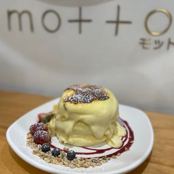 Motto Tea Cafe - crème brûlée soufflé pancake - Bubble Tea Near Me - San Gabriel, California