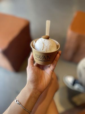 Awan by null
