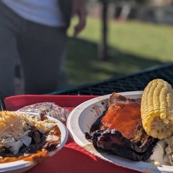 Abel's Apple Acres - Brisket Chili and Brisket lunch plate