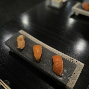 Sushi Nakazawa - Salmon - Japanese Near Me - New York, New York