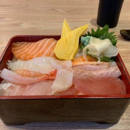 Chirashi don