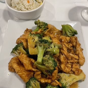 China Chalet - Chicken and broccoli - Szechuan Near Me - Florham Park, New Jersey