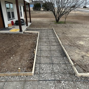 Monroys Concrete Construction - Masonry/Concrete Near Me