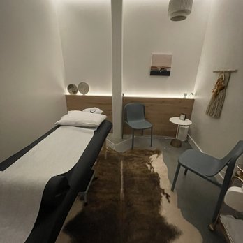 Mend Acupuncture - Treatment room - Acupuncture Near Me - Baltimore, Maryland