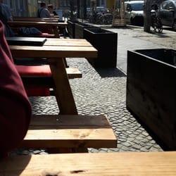 Rôu - Jetzt auch mit neuen Sitzplätzen draußen.