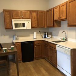 Holiday Inn Express & Suites White River Junction - Kitchenette