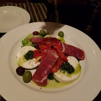 Trattoria 35 - Mozzapesto - Pizza Near Me - Bayside, New York Trattoria 35 - Mozzapesto - Pizza Near Me - Bayside, New York