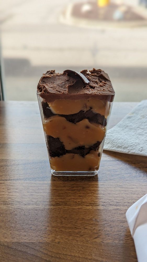 Angela's Italian Deli And Bakery