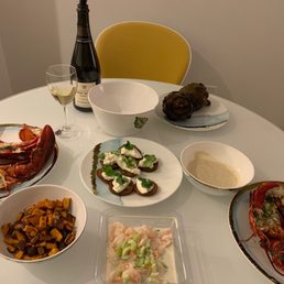 Cooked lobster, artichokes and shrimp salad Cooked lobster, artichokes and shrimp salad