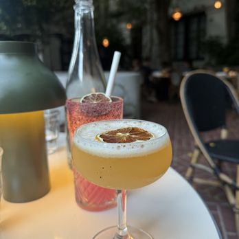 Superba Food + Bread Hollywood - Honey bee, mezcal drink - New American Near Me - Los Angeles, California Superba Food + Bread Hollywood - Honey bee, mezcal drink - New American Near Me - Los Angeles, California