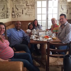 Boulangerie Pâtisserie Chez Mona - Petit dejeuner avec mes amis...