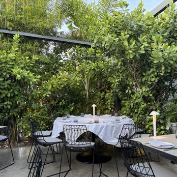 dōma - Outdoor garden - Italian Near Me - Miami, Florida