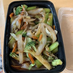 Kong Ming Express - Random veggies (Ordered veggie Chow Mein and got this instead)