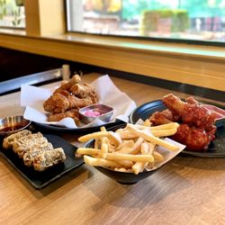 Vons Chicken - Laver roll, crispy fried chicken (half), yangnyum chicken (half), honey butter French fries