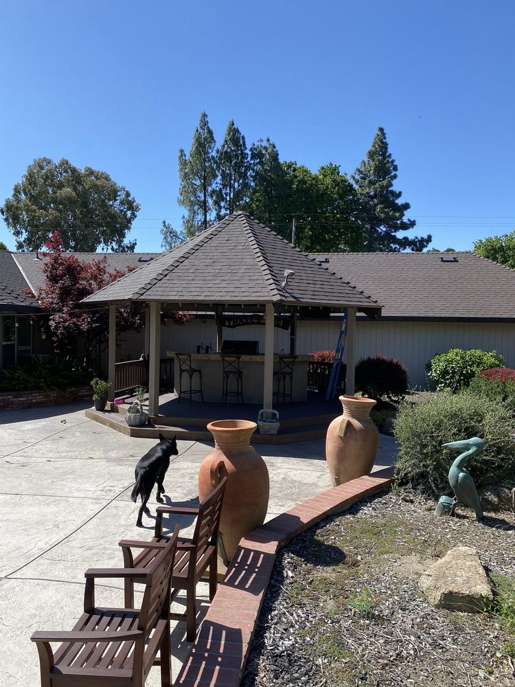 Slide of Ruiz Roofing Service