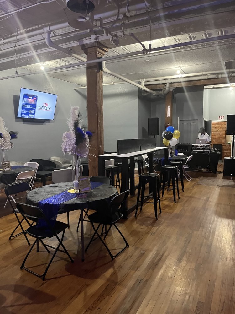 Lafayette Lounge - wedding in Detroit, MI