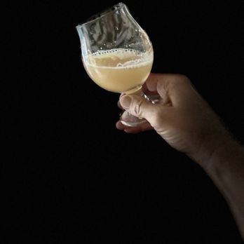 Fieldwork Brewing Co. - Look at that color look at that haze it's gonna be good days - Breweries Near Me - Berkeley, California Fieldwork Brewing Co. - Look at that color look at that haze it's gonna be good days - Breweries Near Me - Berkeley, California