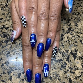 La Vie Nail Spa - Full set with design - Nail Salons Near Me - Austin, Texas