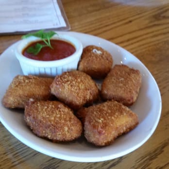 Pietro's Pizzeria - Fried Mozzarella - Pizza Near Me - Wayne, Pennsylvania