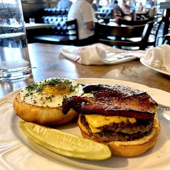 Au Cheval - Single Cheeseburger - Bars Near Me - Chicago, Illinois Au Cheval - Single Cheeseburger - Bars Near Me - Chicago, Illinois