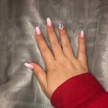 Nails La La - dip acrylic - Nail Salons Near Me - Tallahassee, Florida