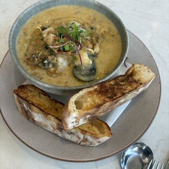 Mission Bay Cafe - Seafood chowder - New Zealand Near Me - Auckland, AUK Mission Bay Cafe - Seafood chowder - New Zealand Near Me - Auckland, AUK