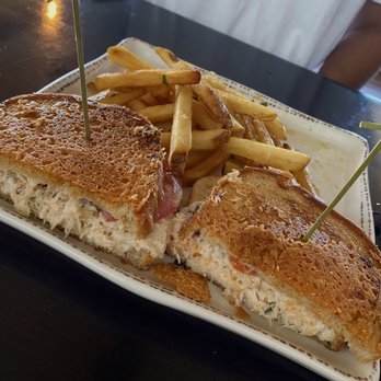 Monica’s Riverview - Crab San' - Breakfast & Brunch Near Me - Antioch, California