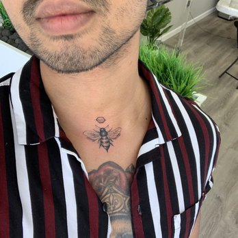 Modern Ink Hawaii - Bee tattoo - Tattoo Near Me - Waipahu, Hawaii Modern Ink Hawaii - Bee tattoo - Tattoo Near Me - Waipahu, Hawaii