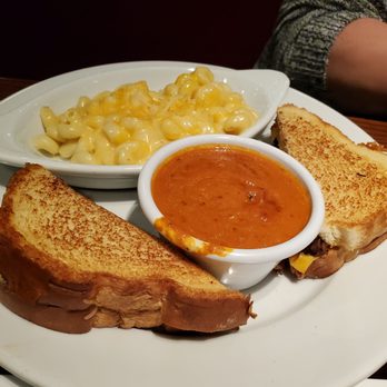 Smokey Bones Ronkonkoma - Mac and cheese, brisket sandwich, tomato soup - American Near Me - Ronkonkoma, New York Smokey Bones Ronkonkoma - Mac and cheese, brisket sandwich, tomato soup - American Near Me - Ronkonkoma, New York
