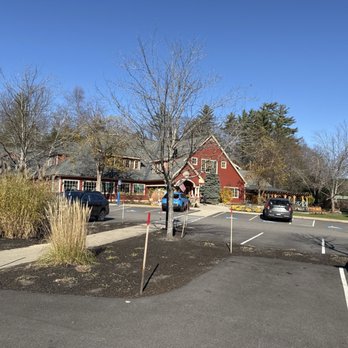 Red Fox Bar & Grille - Front of Reataurant - American Near Me - Jackson, New Hampshire Red Fox Bar & Grille - Front of Reataurant - American Near Me - Jackson, New Hampshire