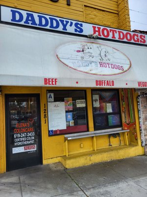 Daddy's Hot Dogs by null