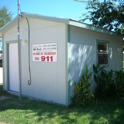 Country View RV Park - Laundromat on site, free use of facility for all occupants.