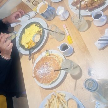 Yolk - Las Colinas - The table of happiness - Coffee & Tea Near Me - Irving, Texas Yolk - Las Colinas - The table of happiness - Coffee & Tea Near Me - Irving, Texas