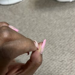 D's Nails & Spa - Nails already lifting