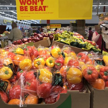 Daniel's No Frills - Grocery Near Me - Mississauga, Ontario Daniel's No Frills - Grocery Near Me - Mississauga, Ontario