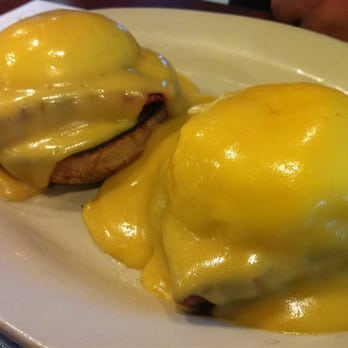 Family Ties Restaurant - Eggs Benedict - Breakfast & Brunch Near Me - Tiverton, Rhode Island