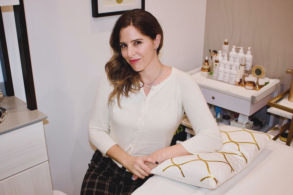 Holistic Skin OC Logo