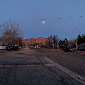 The Cowboy Bunkhouse - Road cowboy bunkhouse is on - Hostels Near Me - Kanab, Utah The Cowboy Bunkhouse - Road cowboy bunkhouse is on - Hostels Near Me - Kanab, Utah