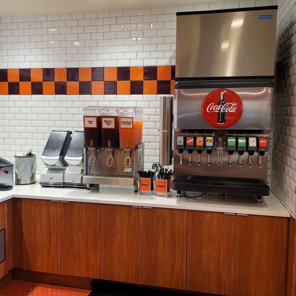 Minnie Bird - Self-service fountain - Chicken Shop Near Me - Schaumburg, Illinois Minnie Bird - Self-service fountain - Chicken Shop Near Me - Schaumburg, Illinois