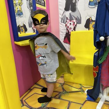 My Lil Town Eagle Rock - "Fashion house" - Indoor Playcenter Near Me - Los Angeles, California My Lil Town Eagle Rock - "Fashion house" - Indoor Playcenter Near Me - Los Angeles, California