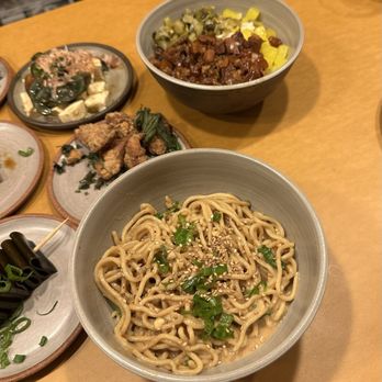 Minyoli - Chilled sesame sauce Ganban noodles - Taiwanese Near Me - Chicago, Illinois