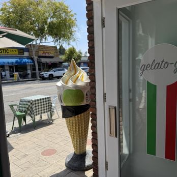 Gelato-go - El Segundo - Entrance - Gelato Near Me - El Segundo, California Gelato-go - El Segundo - Entrance - Gelato Near Me - El Segundo, California