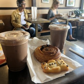 Cafe Martin - Iced mocha, raisin roll, teddy bear sponge cake - Coffee & Tea Near Me - Brooklyn, New York