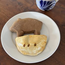 Cochitos and pumpkin empanada Cochitos and pumpkin empanada