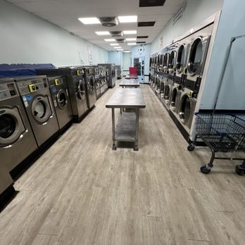 Suds and Surf Laundromat - Laundromat Near Me - Madeira Beach, Florida Suds and Surf Laundromat - Laundromat Near Me - Madeira Beach, Florida