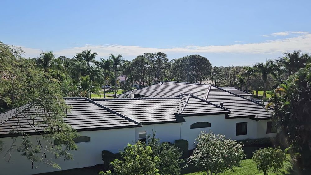 Slide of Expert Roofing Services