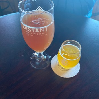 Distant Brewing - Blueberry Brut IPA and taster of Harvey's Lament, DIPA - Breweries Near Me - Mammoth Lakes, California Distant Brewing - Blueberry Brut IPA and taster of Harvey's Lament, DIPA - Breweries Near Me - Mammoth Lakes, California