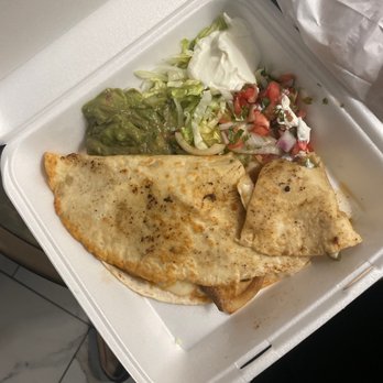 Margarita's - Uncut quesadilla that I attempted to cut myself - Mexican Near Me - Memphis, Tennessee Margarita's - Uncut quesadilla that I attempted to cut myself - Mexican Near Me - Memphis, Tennessee